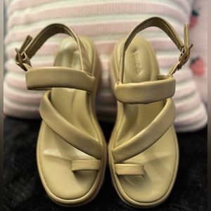 VINCE - Women's Santa Cruz Leather Ankle Strap Platform Sandals - NWOT - SZ 7.5